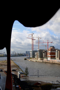 Noch sind die Kräne nicht für Olympische Spiele...